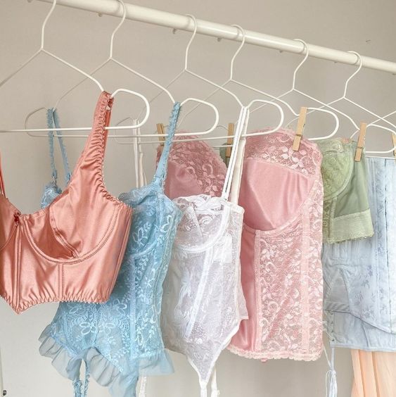 A Beginner’s Guide to Lingerie Shopping: Essential Tips for First-Time ...