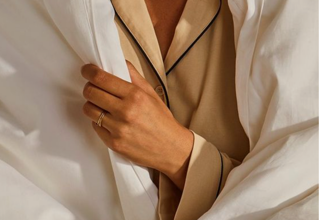 Creating a Luxurious Sleep Experience: Ultimate Guide on Luxury Sleepwear and Bedding Sets